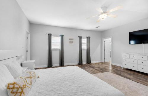 Enclave 202a 2 Bedroom Condo by RedAwning - Foto 68