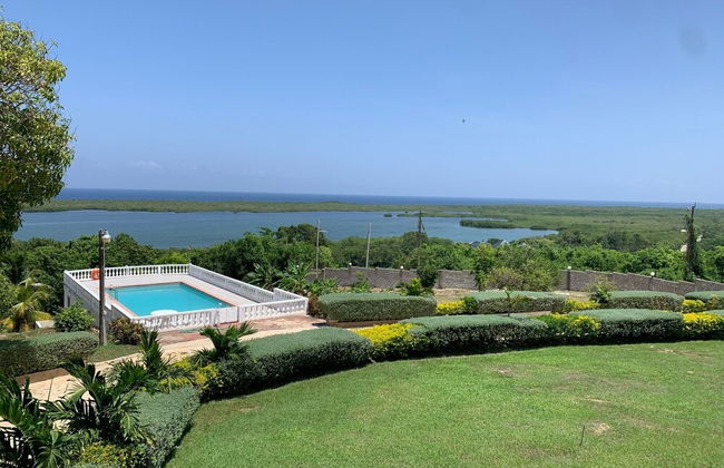 Breathtaking View Villa - Photo 40