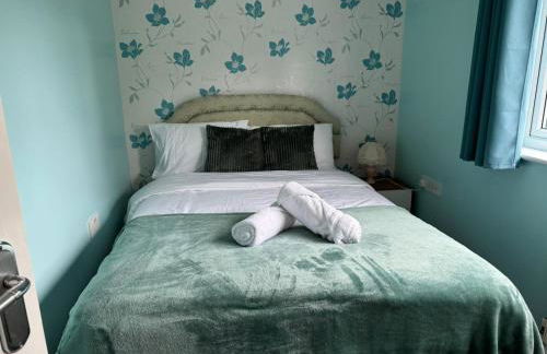 Huntingdon walk to town centre, cosy, Free parking - Foto 3