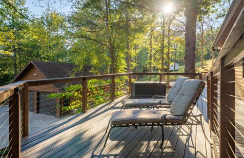 Luxury Rock Creek Cabin w Deck by Lake Hamilton - Foto 2