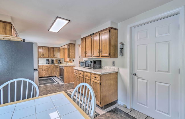 Watkins Glen Lakeview Cottage with Waterfall! - Foto 37