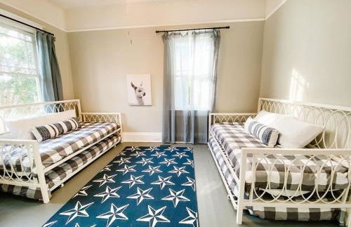 Modern & Centrally Located Stay at Calypso Dreams - Foto 22