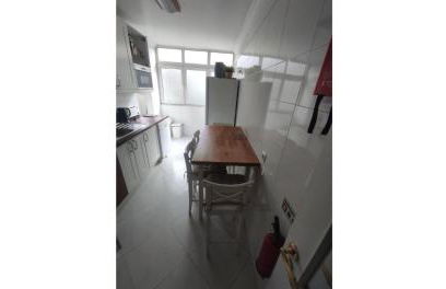 Large Contemporary Apartment with Three-Bedroom - Foto 9