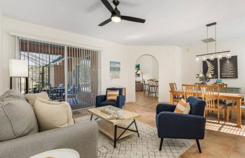 Lakeview Villa lovely pool home in gated community - Photo 9