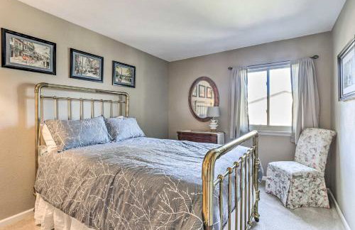 Near Shops & Eats! Centennial Home w/ Sunroom - Foto 27