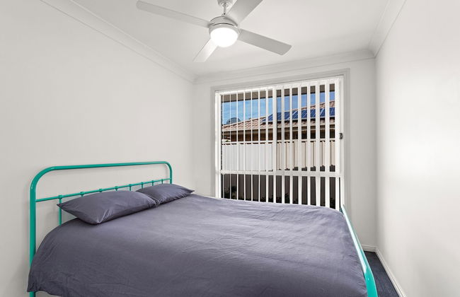 Keel Street 3-37 - Photo 2