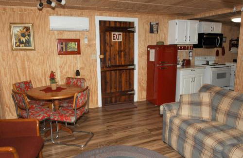 serenity cabins forest view - Photo 11