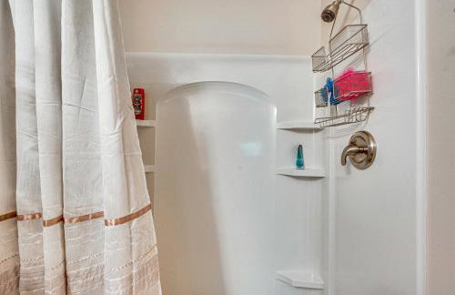 Hike, Fish and Relax Cabin 4 Mi to Lake Estes! - Foto 15