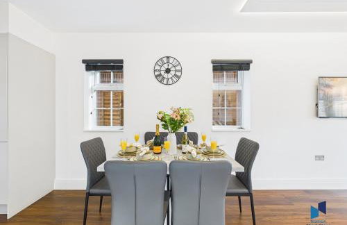 Luxurious 4-Bed Home, Sleeps 12, Free Parking - Foto 29