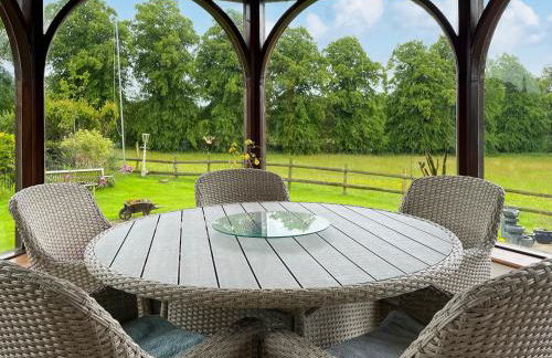 Dane Hurst - Photo 9