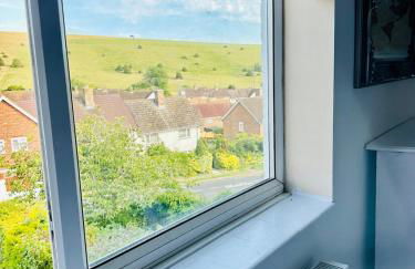 Woodingdean Contractor Pad - FREE Car & Van Parking - Foto 44