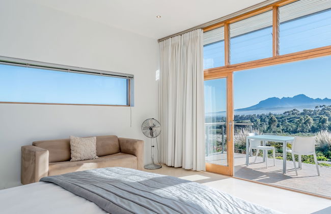 Colourful Manor Luxury Lodge - Photo 6