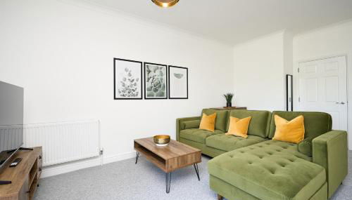 Riviera View - A Stunning Large 1 Bed Apt - Private Parking - 5 Mins To Beach - Dog Friendly - Close To Ventnor, Shanklin & Sandown - Ideal For Friends, Families & Business Travellers - Managed By "Greenstay Serviced Accommodation" - Foto 5