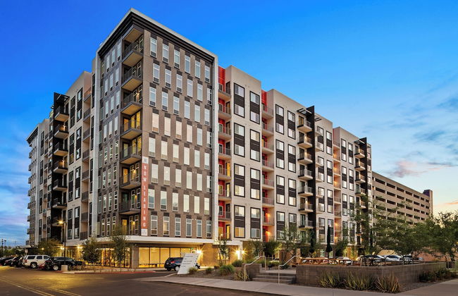 Mint House Phoenix – Midtown - Foto 29