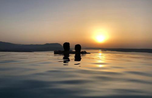 PhantΩm Villas Villa Hero - Foto 1