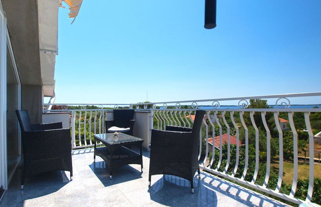 Apartment 1418 - Photo 40