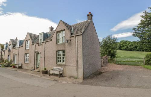 Near Bank Cottage - Photo 1