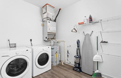 CozySuites at 747 Apts - Foto 28