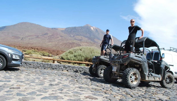Tour en buggy por el sur de Tenerife - Foto 3, Dos chicos subidos a los buggies