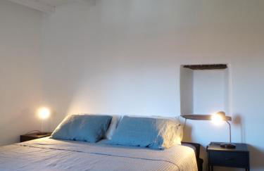 Elegant Traditional Home Steps from the Lake, with Garden and Panoramic Terrace - Photo 18