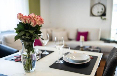 RK79 Ferienwohnung mit 4 Zimmer, Garten und Pool nähe Klinikum U-Bahn & S-Bahn zum Messegelände Nürnberg - Foto 5