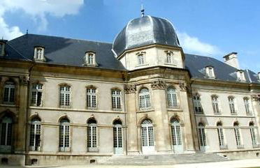 TOUL Appartement Entier avec PARKING Privé au Calme Cosy à Étage avec Balcon - Foto 19