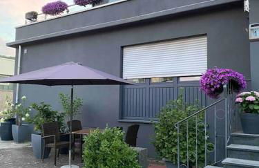 Preiswertes stilvolles Zimmer im privaten Haus mit großem schönem modernem Gemeinschaft Badenzimmer - Foto 65