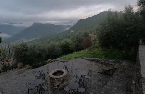 Levantes Mansion - Photo 41