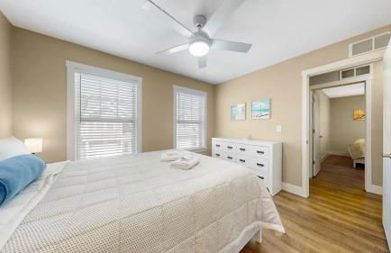 Spacious Dog-Friendly Getaway with Year-Round Pool & Hot Tub - Foto 26