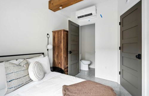 Kerns 6BR - New Spanish Style Group Stay - Photo 25