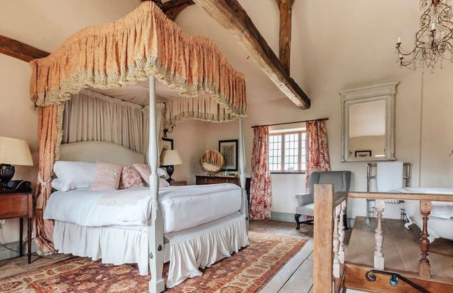 Lavish Tudor Estate Gardens - Sleeps 25 - Foto 4