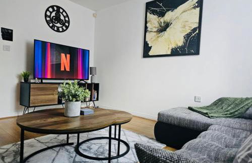 Stylish 3 Bed Home With Garden & Free Parking - Foto 2