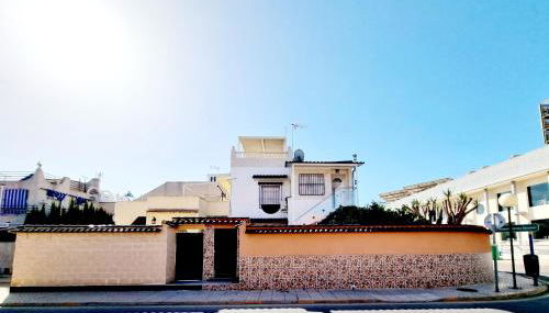 Charming Upper Bungalow with Terrace and Communal Pool in Torrevieja - Foto 2