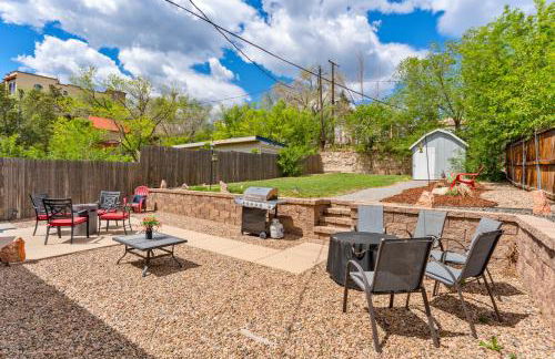 3 bedroom *Downtown* with Firepit - Foto 27