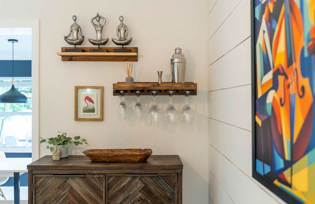 Arthaus- Fully Stocked Kitchen and Fenced Yard - Foto 15