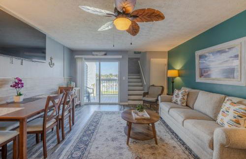 The Turtle House- Quiet complex, 2 BR/ 2 BA - Photo 13