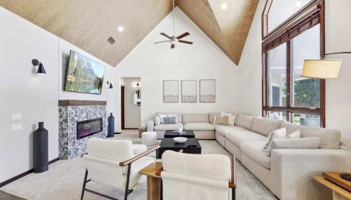 The Perfect Holiday Getaway 5BR 4BA with Pool and Hot Tub - Foto 2