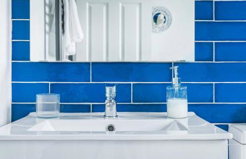 3BR Home with Garden & Free Parking - Foto 35