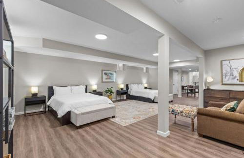 Uptown Elegant Escape | JZ Vacation Rentals - Foto 83