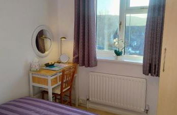 Ludlow Mews Town House with Free parking - Photo 17