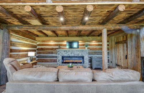 Bedford Cabin with Porch, 5 Mi to Historic District! - Foto 5