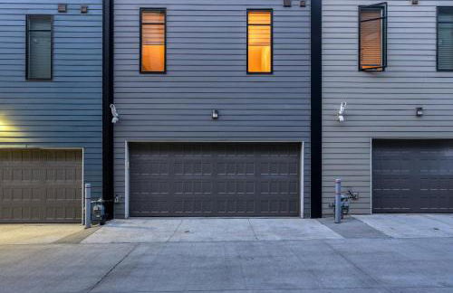 Modern Townhome Near Downtown walk to CWS! - Foto 6