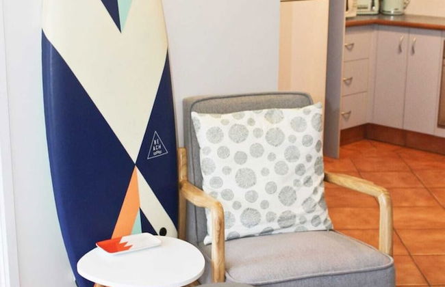 Lovely 1 Bedroom Apartment Steps to the Beach - Photo 4