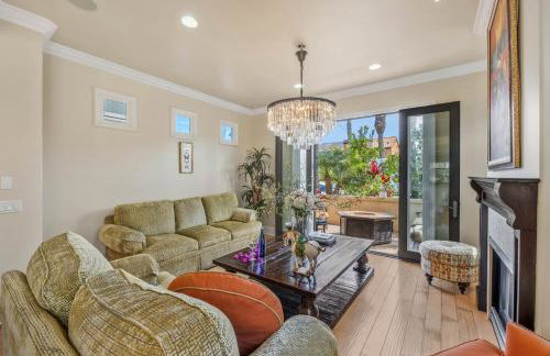 Beach Retreat- Walk to Beach, BBQ, Oceanview Rooftop & Firepit - Foto 39