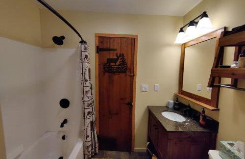 Cozy Adirondack JEM Your Four Season Getaway - Foto 5