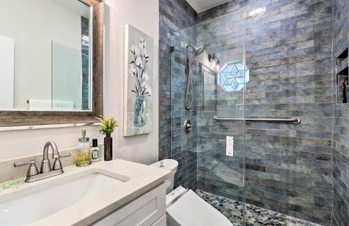 Modern Lakehouse with Stunning Views and Hot Tub! - Foto 14