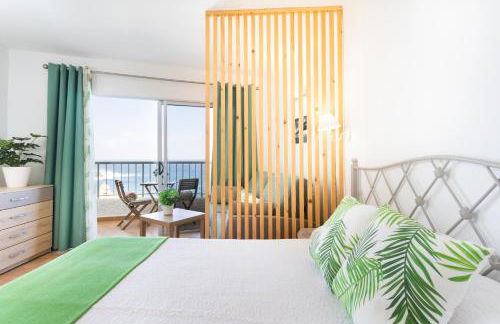 TenoHomes Oceanview Studio with Balcony - Foto 2