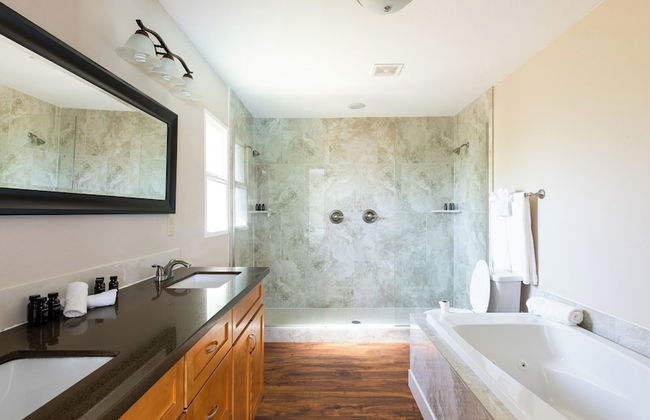 West Ridge by Avantstay Pool, Fire Pit, Al Fresco Dining 7 Mins to Downtown - Foto 15