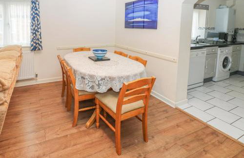 Old Sweet Shop - Photo 6