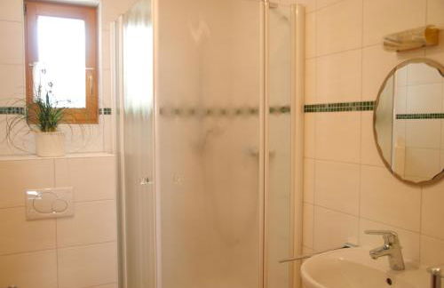 Weingut & Ferienwohnungen Kirch - Foto 13